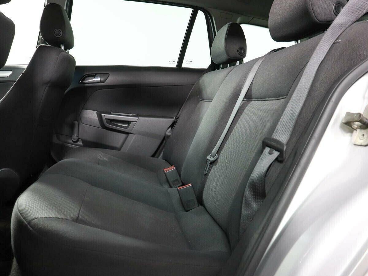 Opel Astra, 1.3 л, МТ, 2010 фото 1