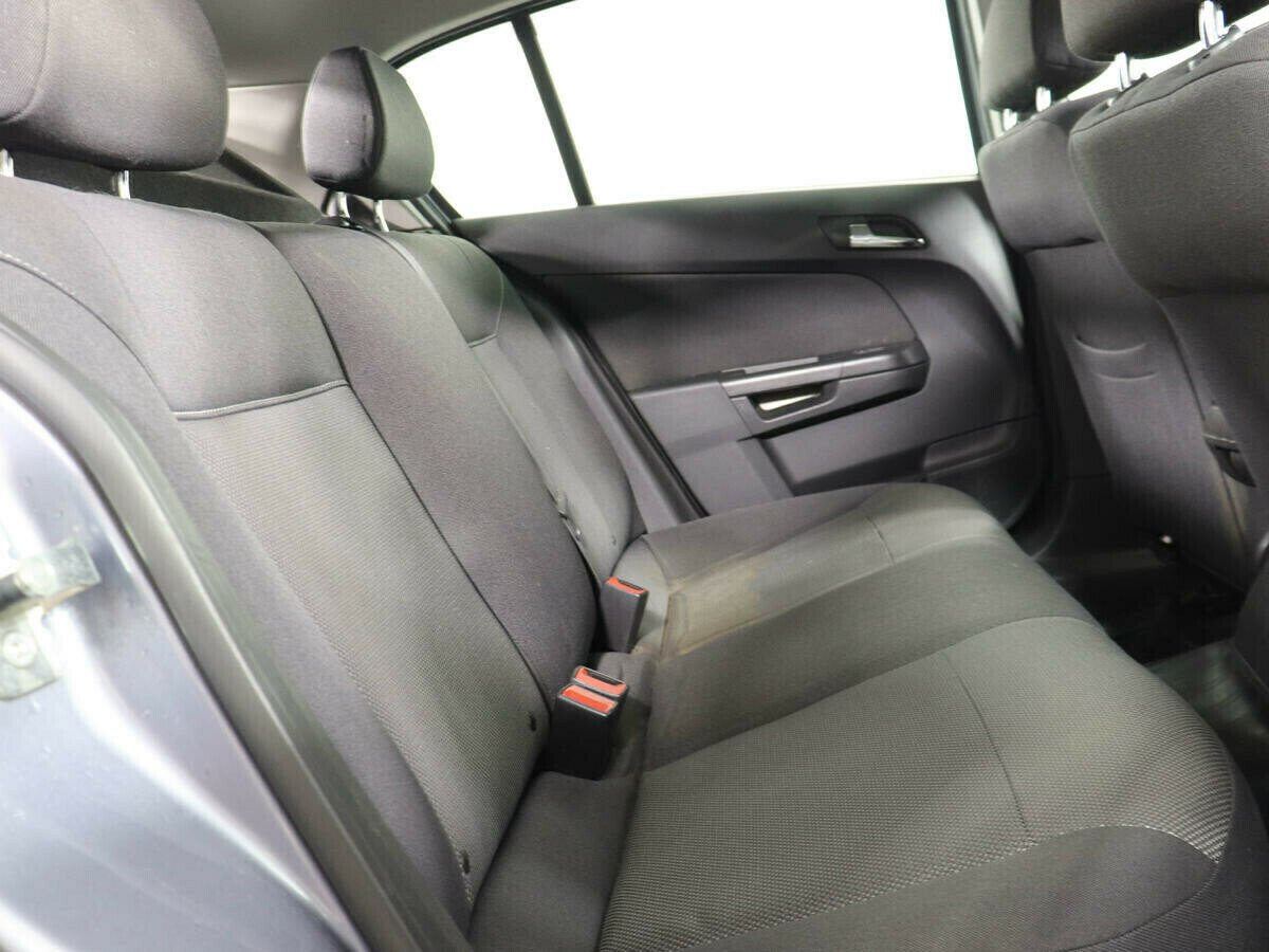 Opel Astra, 1.6 л, МТ, 2011 фото 1