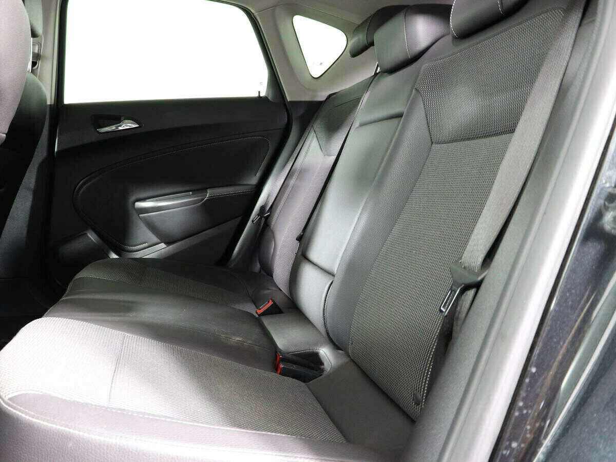 Opel Astra, 1.6 л, АТ, 2011 фото 1