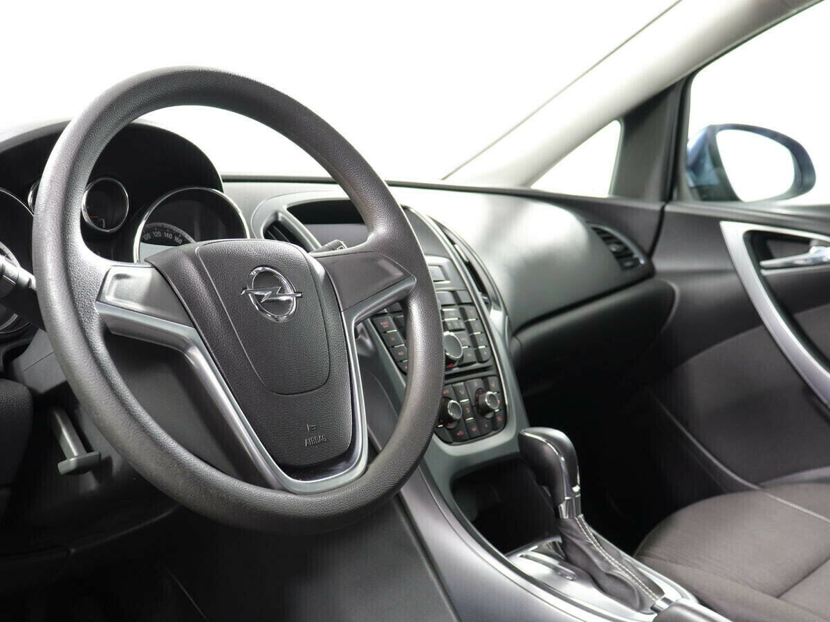 Opel Astra, 1.6 л, АТ, 2012 фото 2