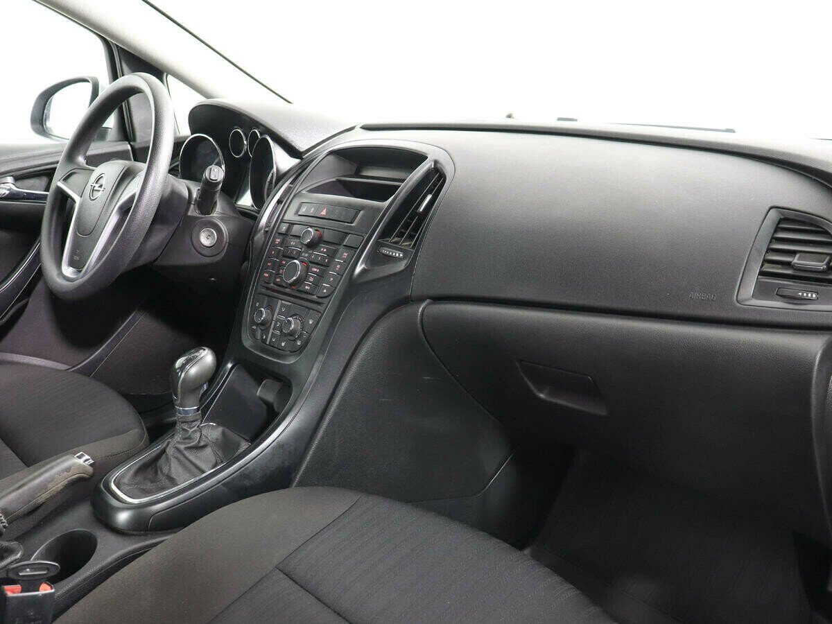 Opel Astra, 1.6 л, МТ, 2014 фото 2