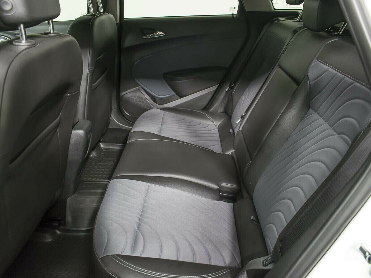 Opel Astra, 1.4 л, АТ, 2013 фото 2