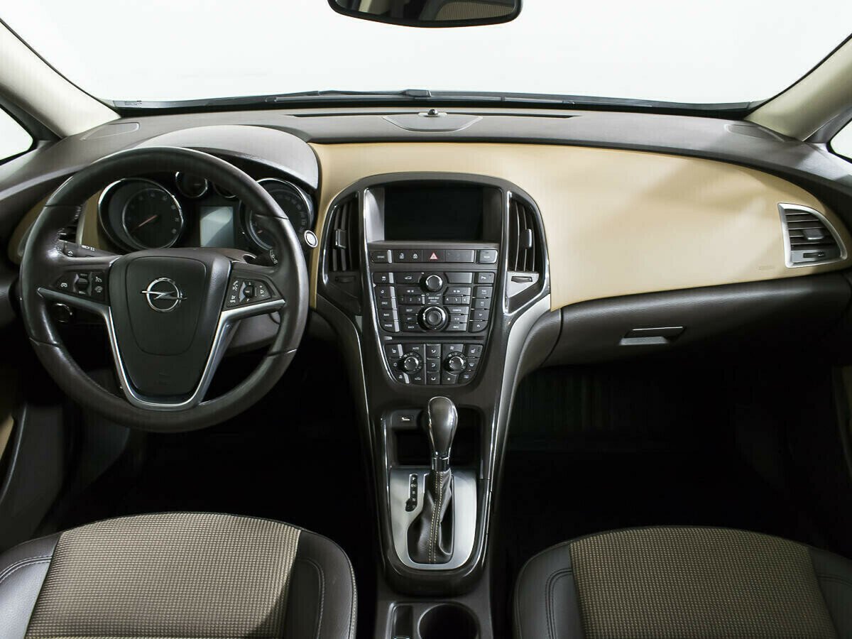 Opel Astra, 1.4 л, АТ, 2014 фото 9