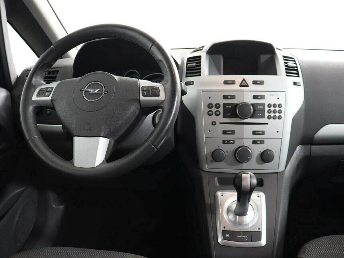 Opel Zafira, 1.8 л, Робот, 2012 фото 7