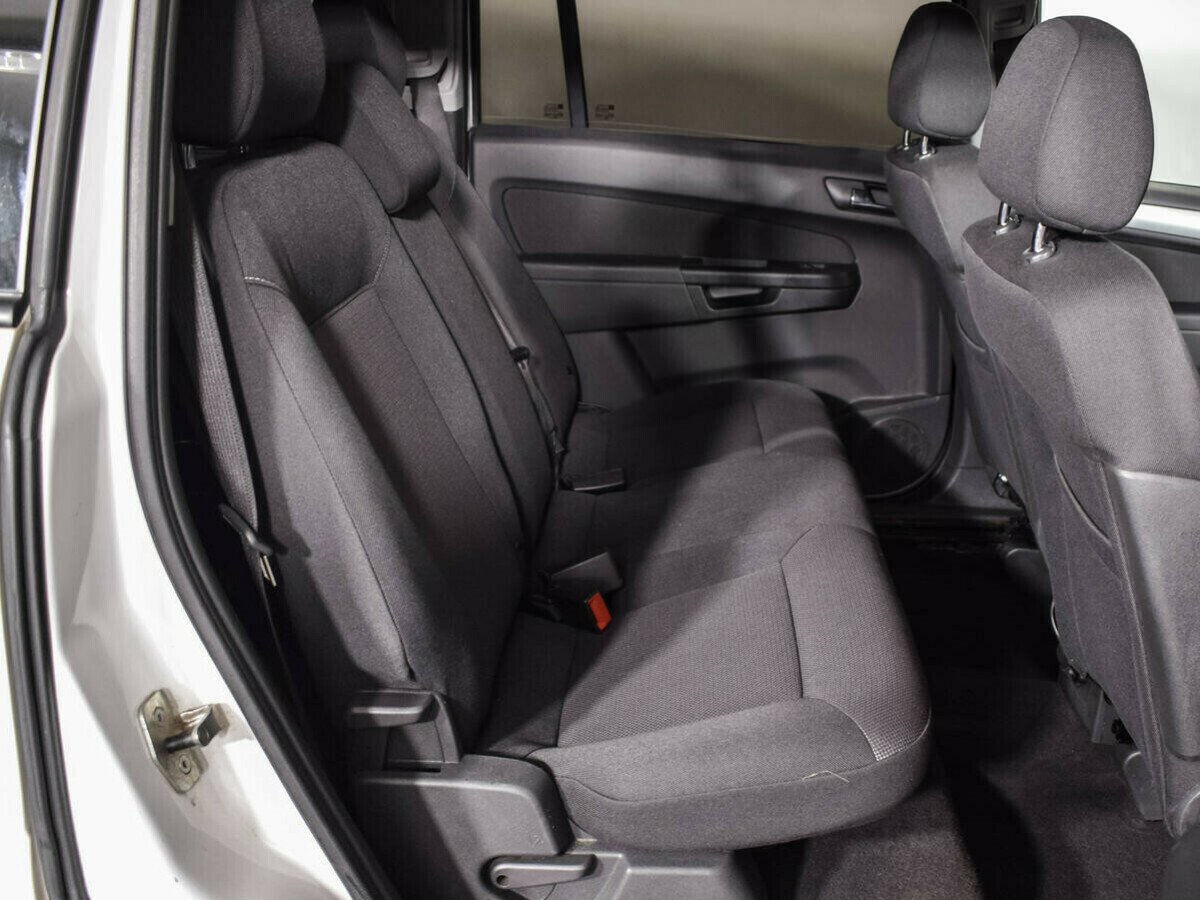 Opel Zafira, 1.8 л, Робот, 2013 фото 1