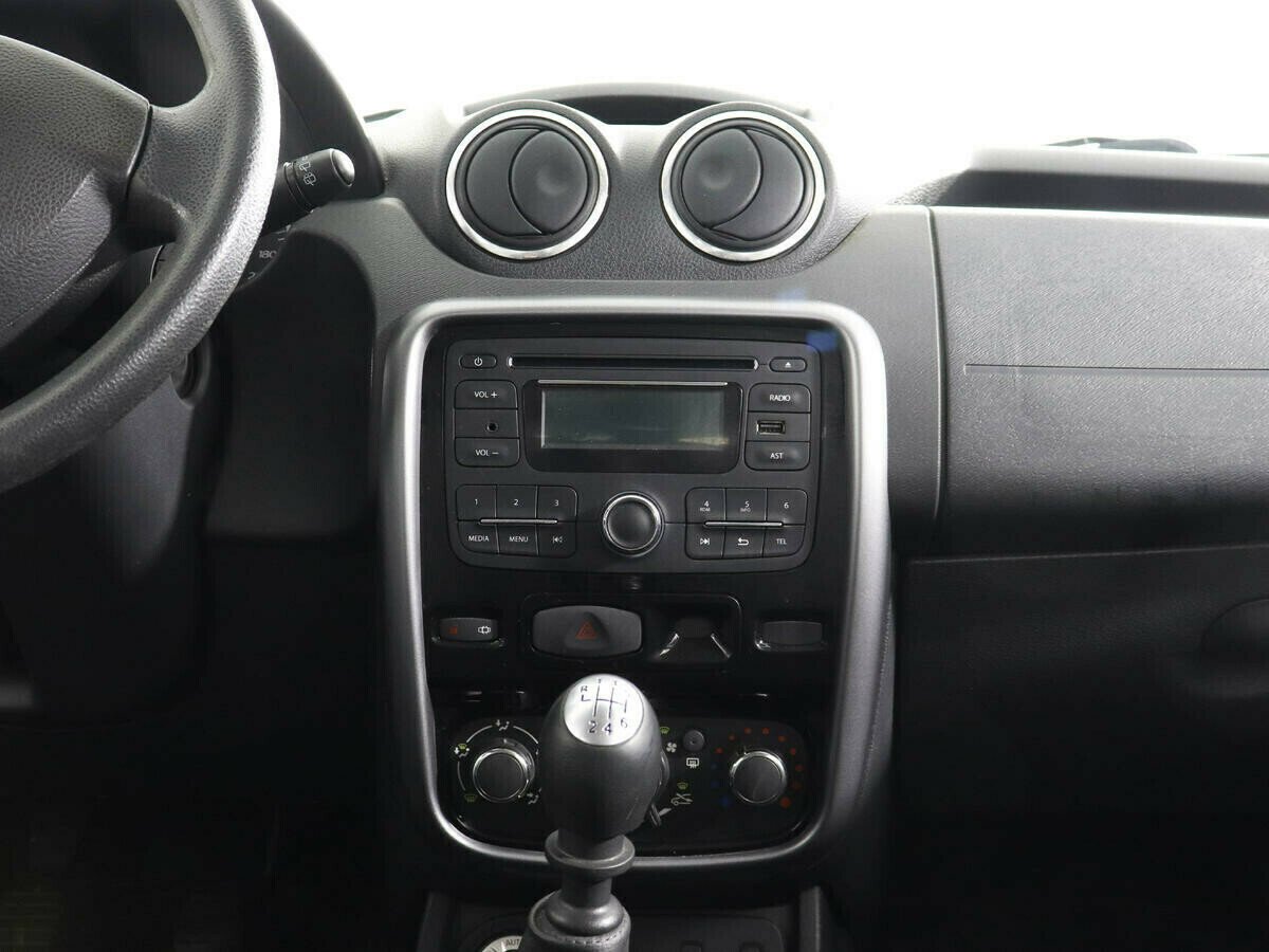 Renault Duster, 1.6 л, МТ, 2012 фото 8