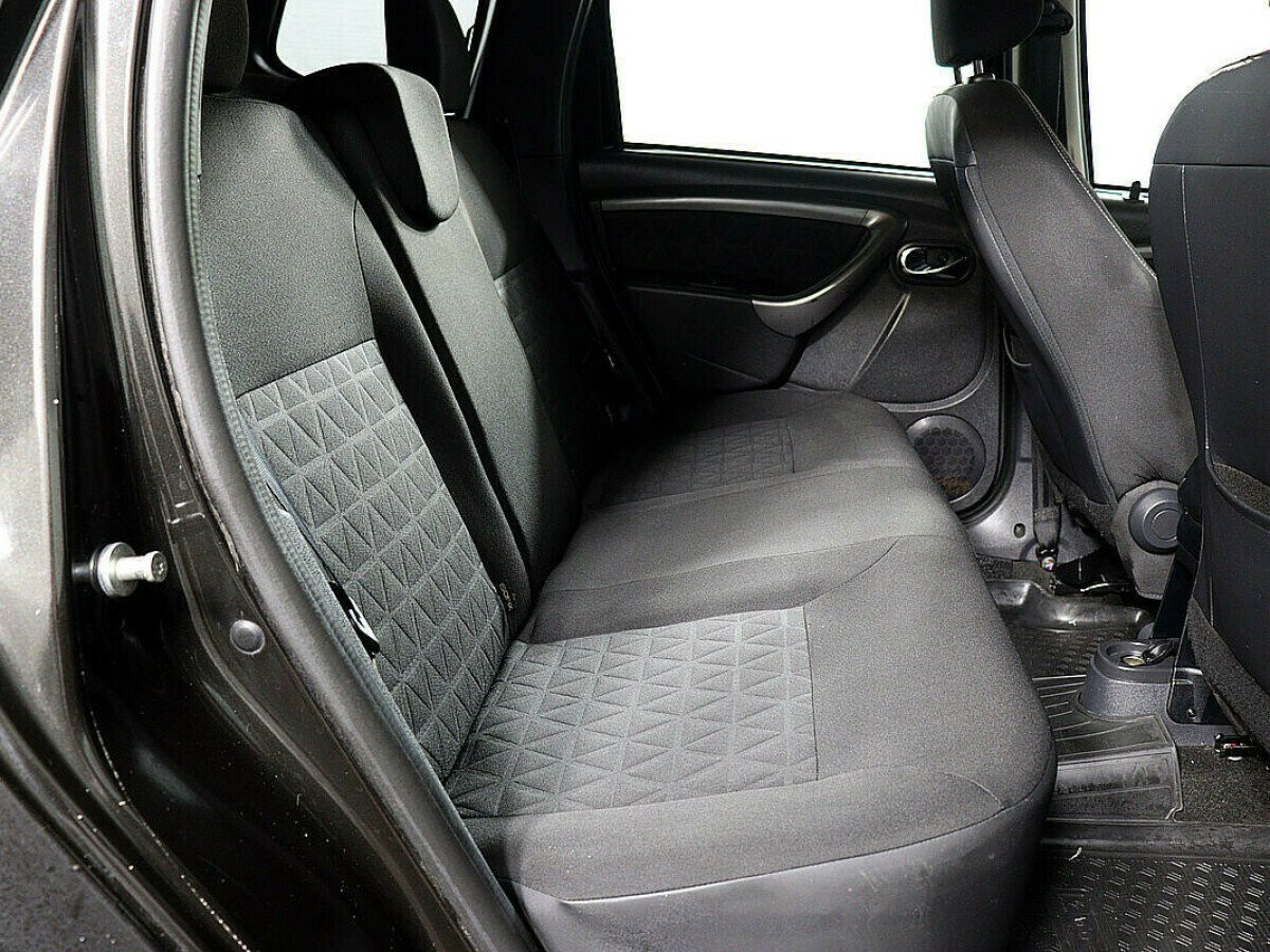 Renault Duster, 2.0 л, АТ, 2015 фото 1