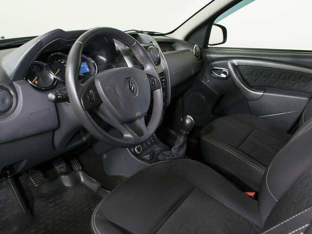 Renault Duster, 1.6 л, МТ, 2017 фото 2