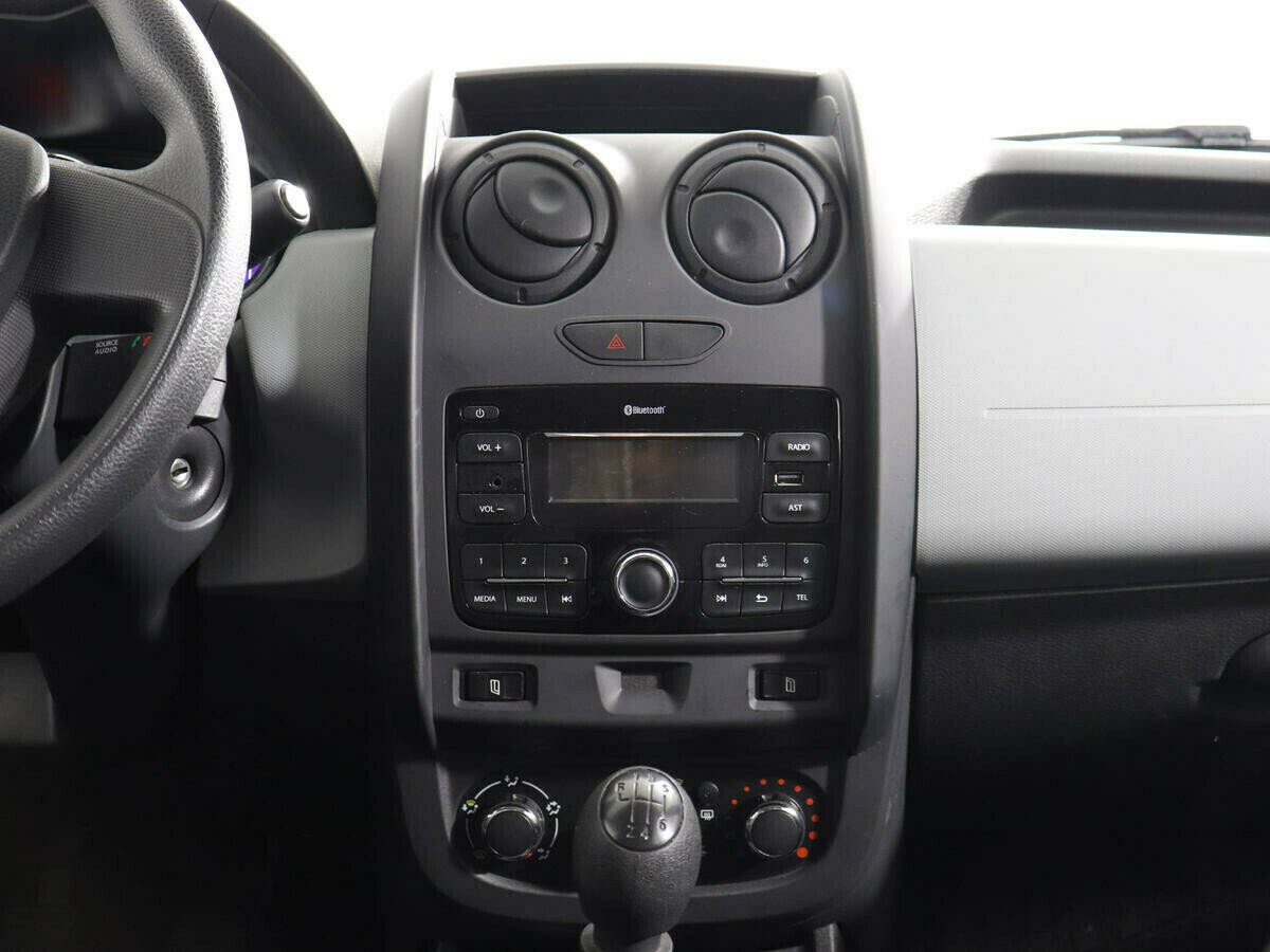 Renault Duster, 1.6 л, МТ, 2019 фото 8