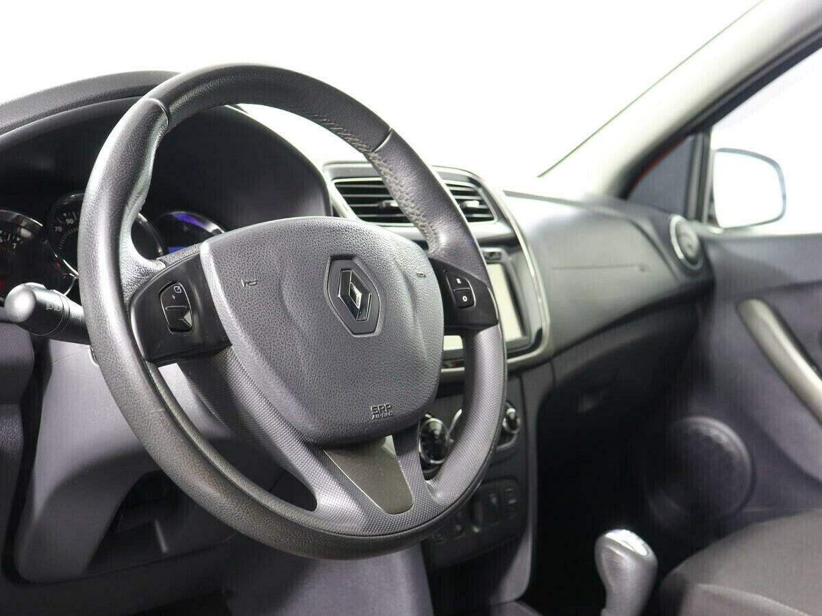 Renault Sandero, 1.6 л, АТ, 2015 фото 2