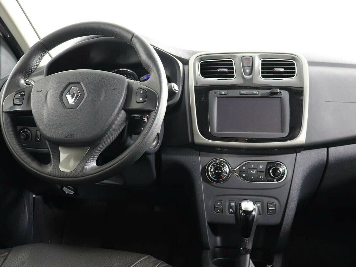Renault Sandero, 1.6 л, АТ, 2016 фото 2