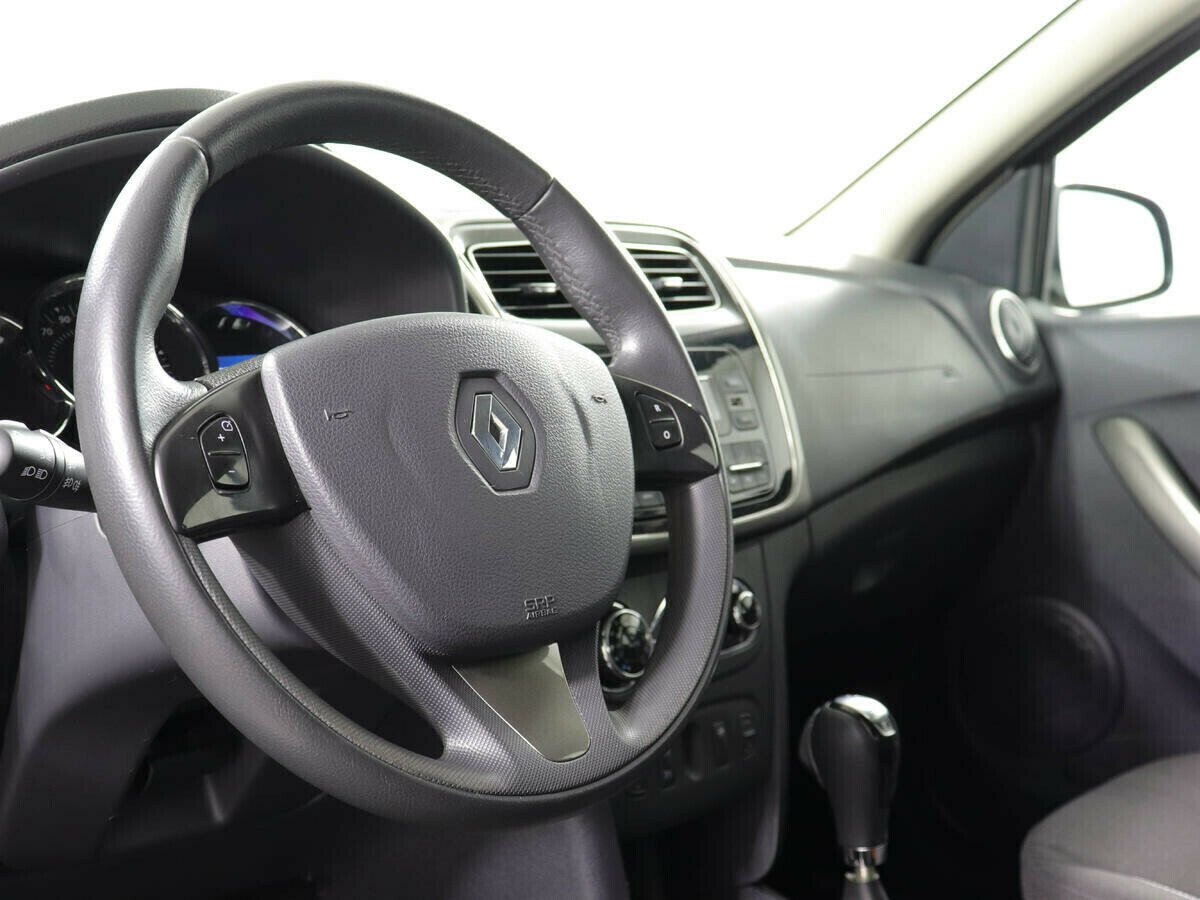 Renault Sandero, 1.6 л, АТ, 2017 фото 2