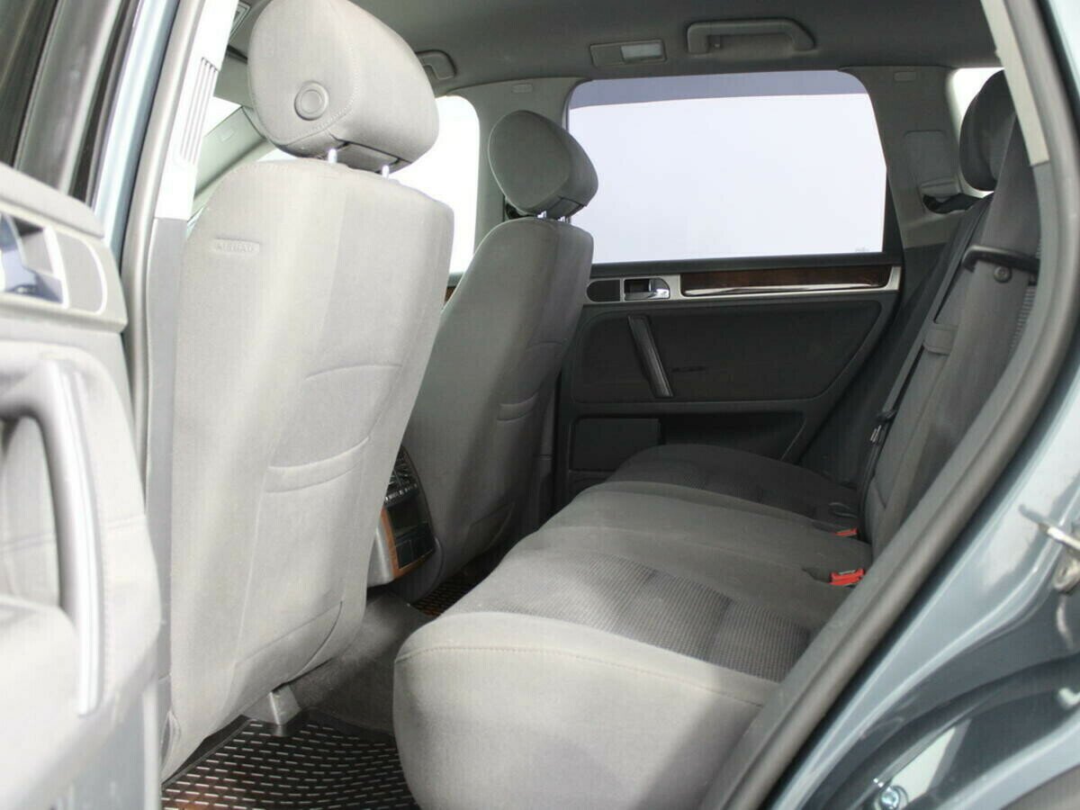 Volkswagen Touareg, 2.5 л, АТ, 2008 фото 1