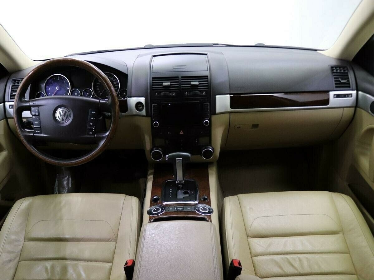 Volkswagen Touareg, 3.0 л, АТ, 2009 фото 7