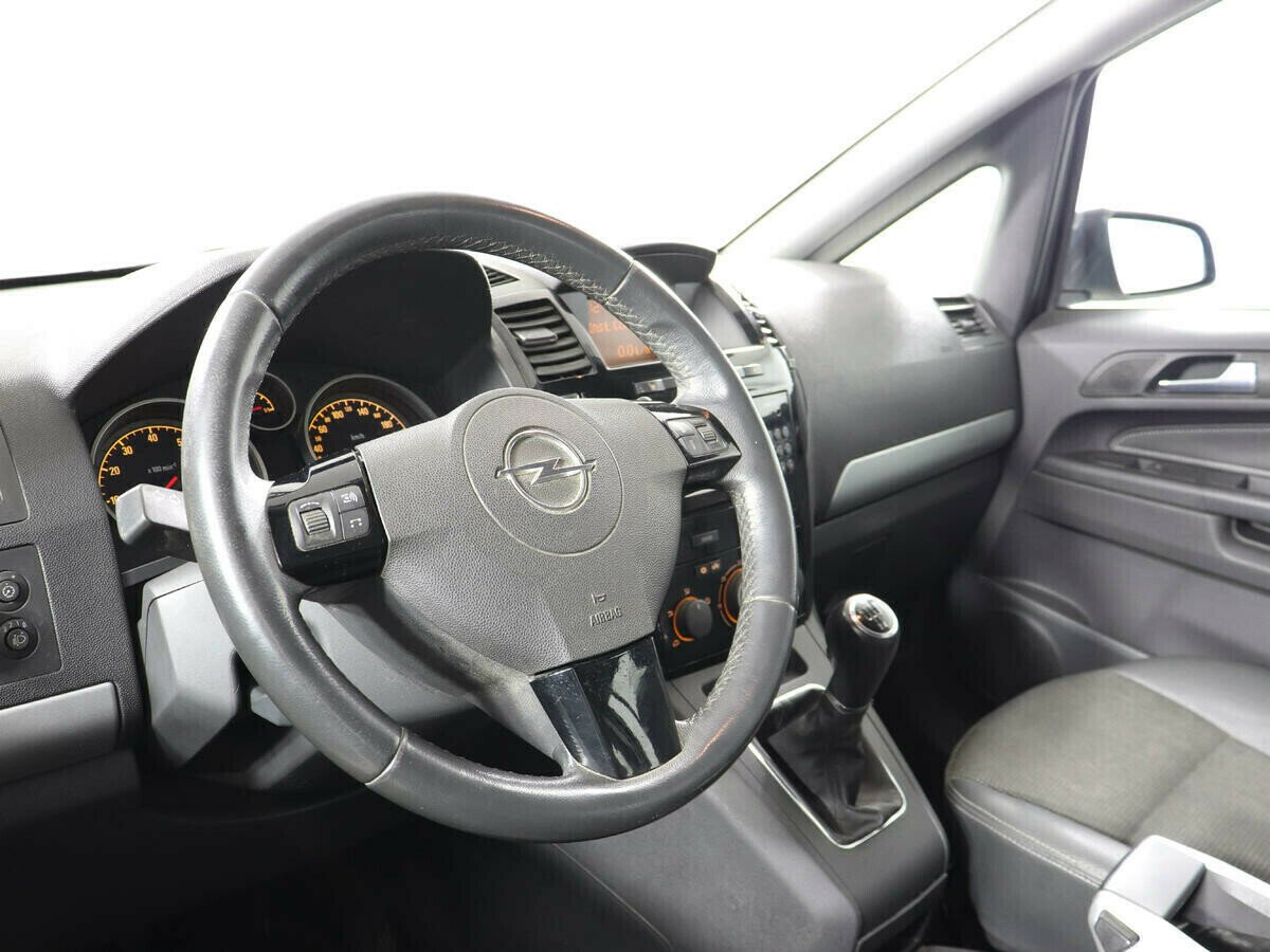 Opel Zafira 1.8 МКПП, 2010, 158 000 км фото 6