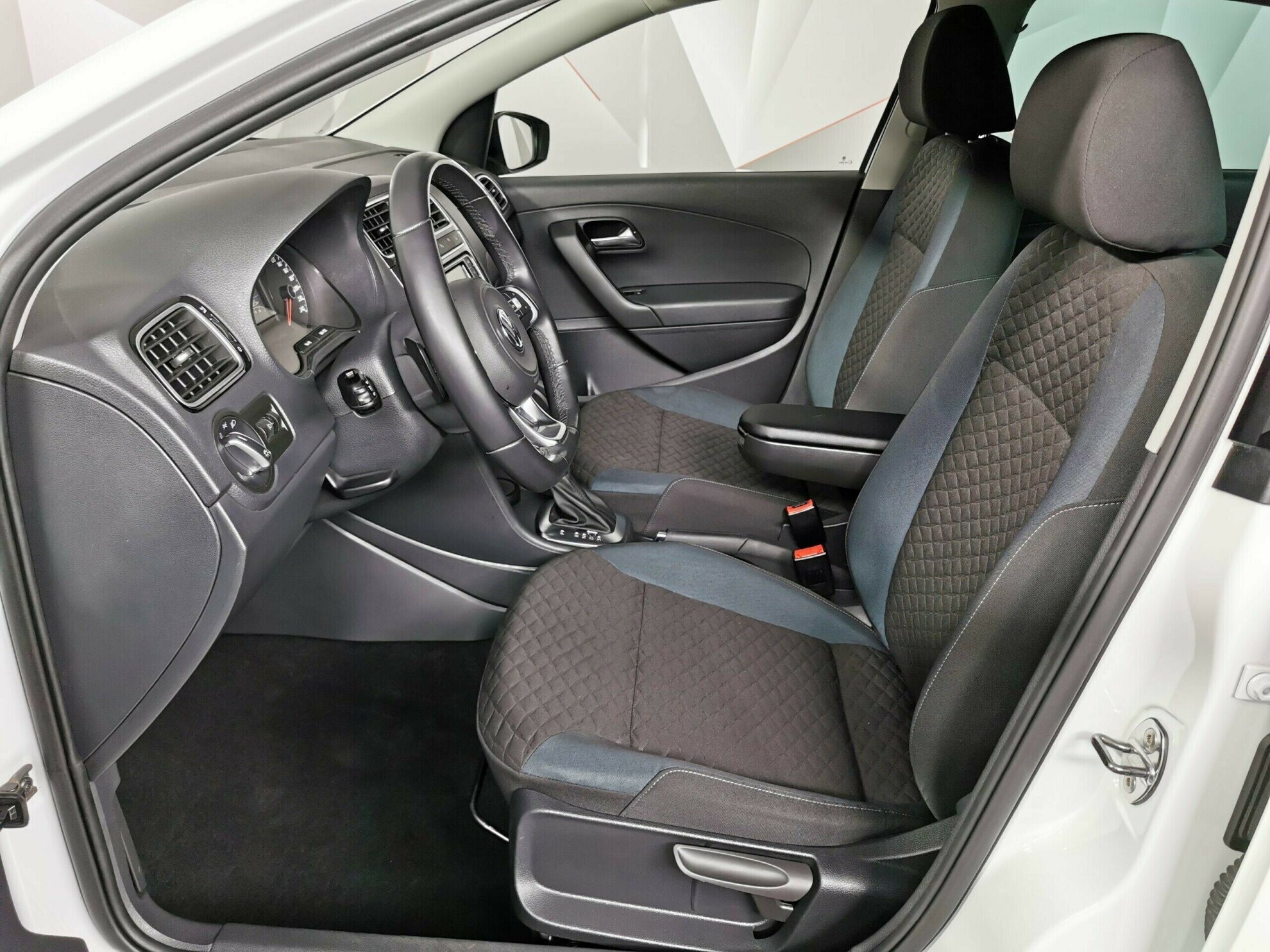 Volkswagen Polo, 1.6 л, АТ, 2016 фото 7