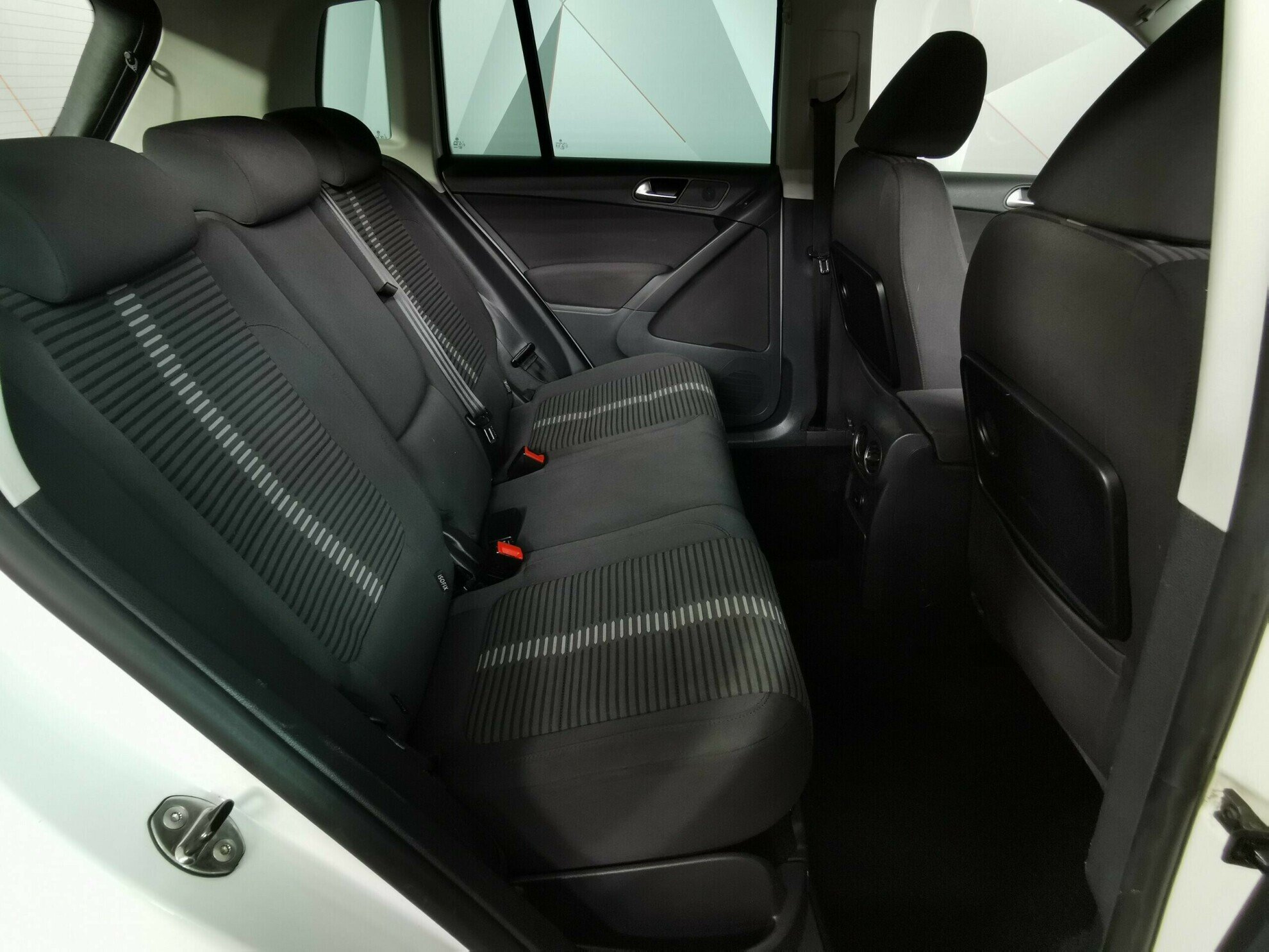 Volkswagen Tiguan, 2.0 л, АТ, 2011 фото 2