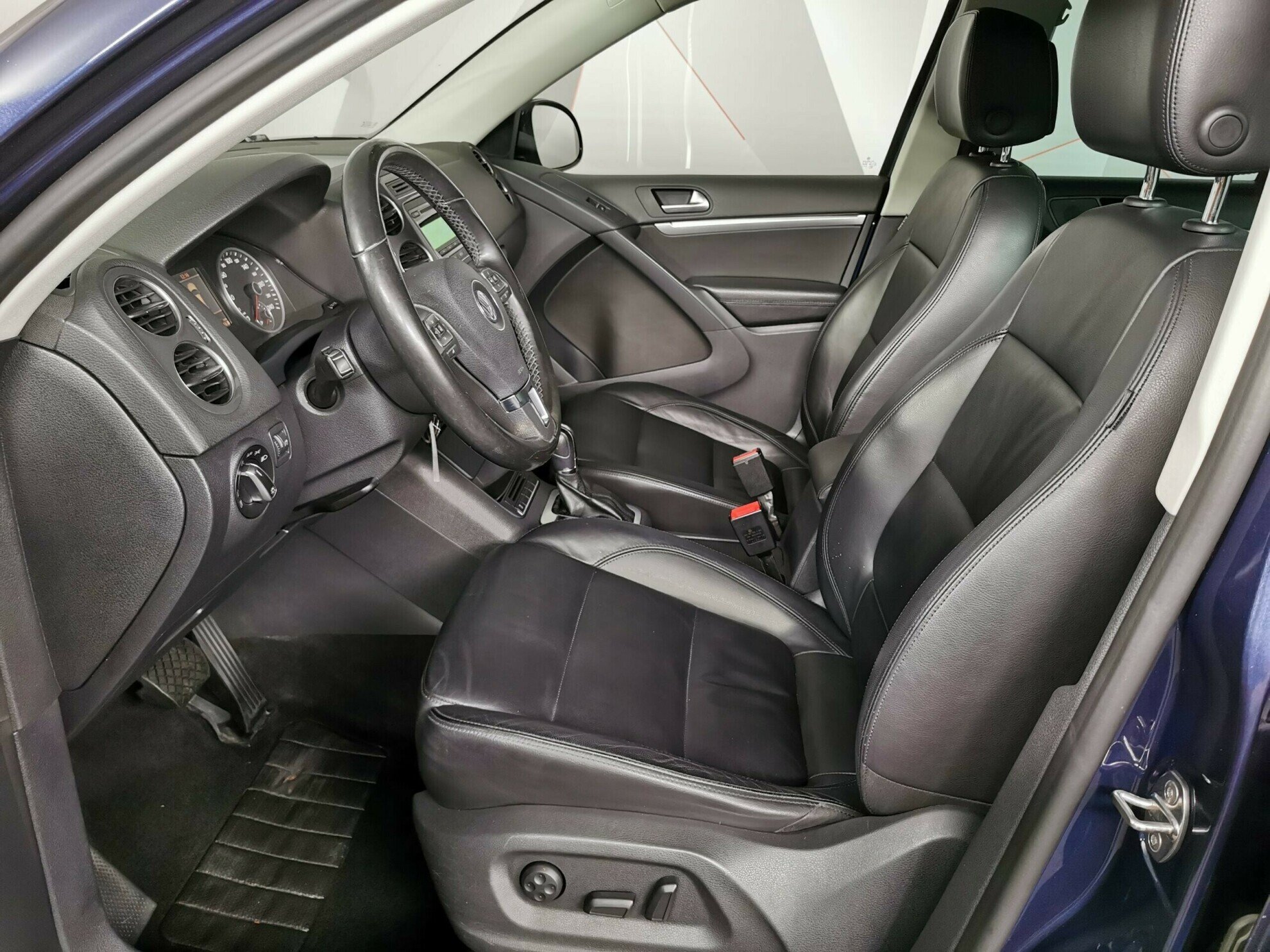 Volkswagen Tiguan, 2.0 л, АТ, 2012 фото 7