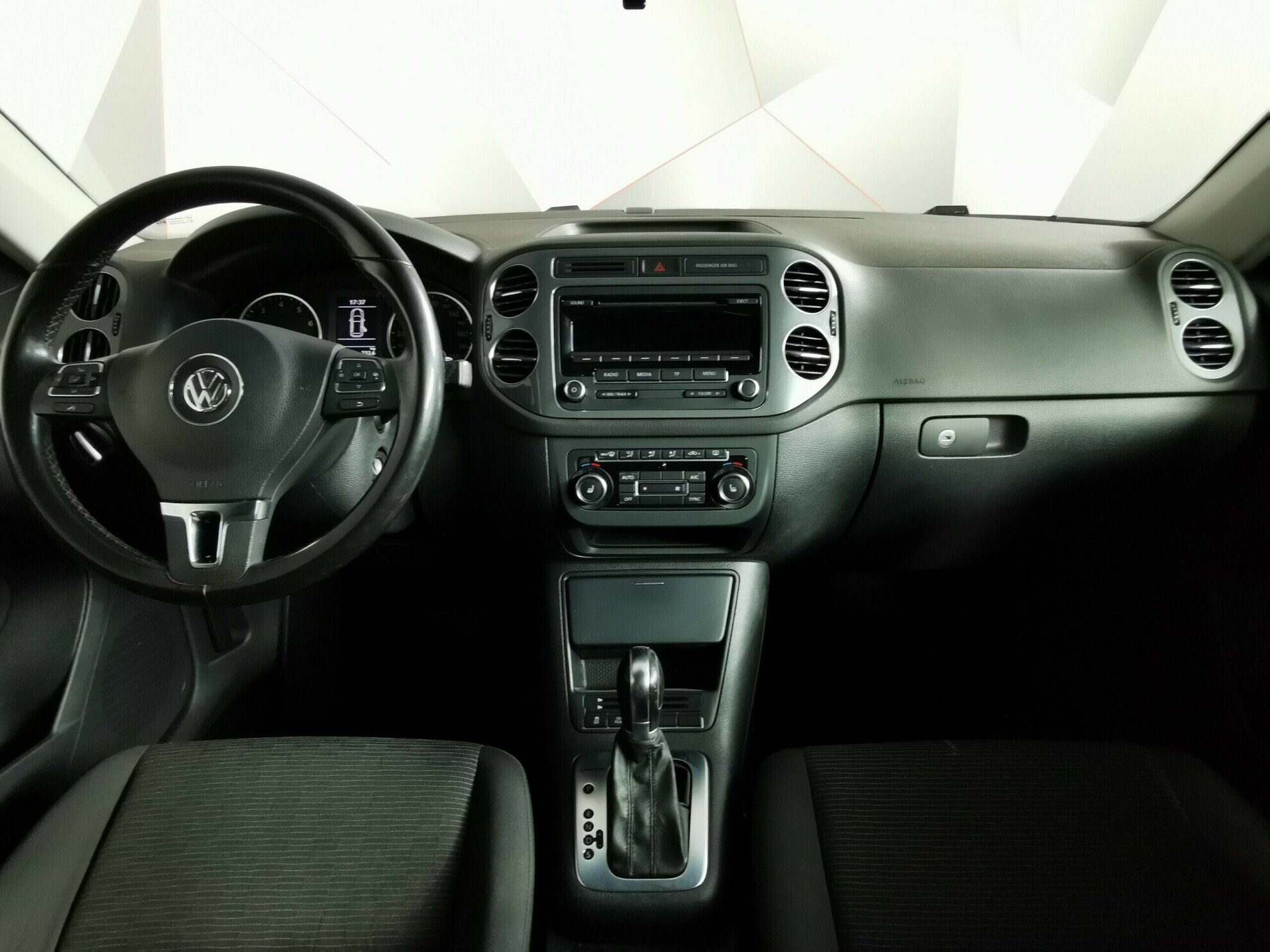 Volkswagen Tiguan, 2.0 л, АТ, 2013 фото 8