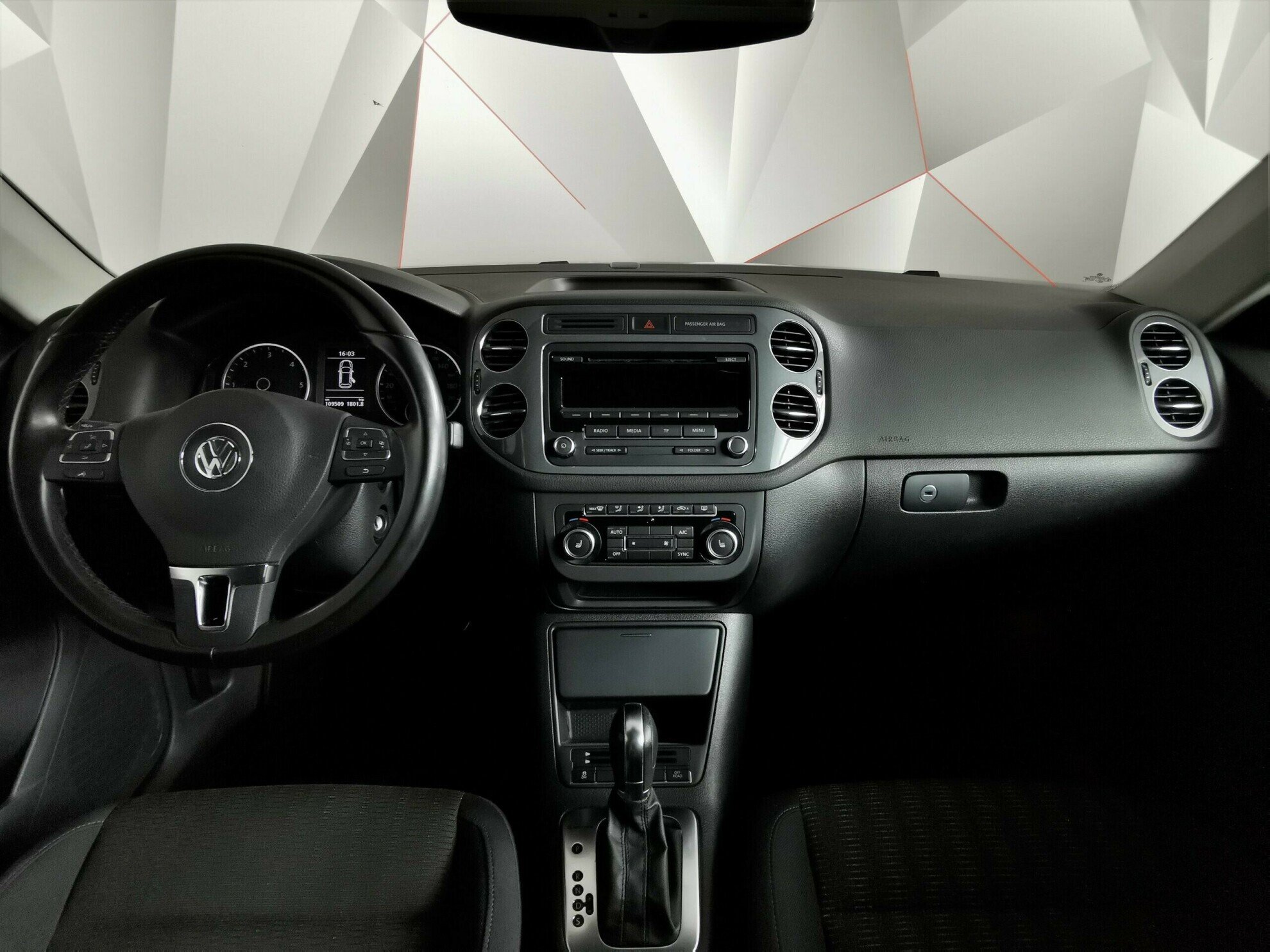 Volkswagen Tiguan, 2.0 л, АТ, 2013 фото 9