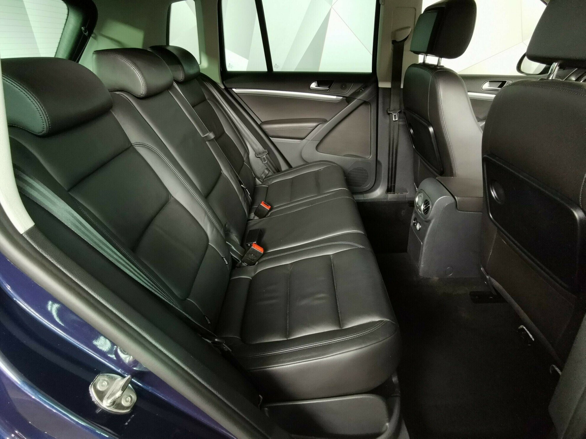 Volkswagen Tiguan, 2.0 л, АТ, 2015 фото 2