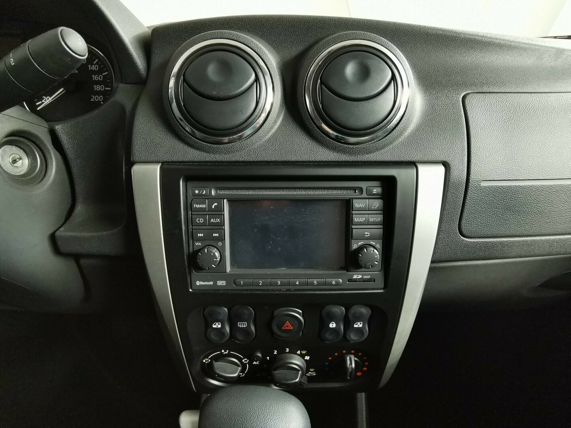 Nissan Almera, 1.6 л, АТ, 2015 фото 9