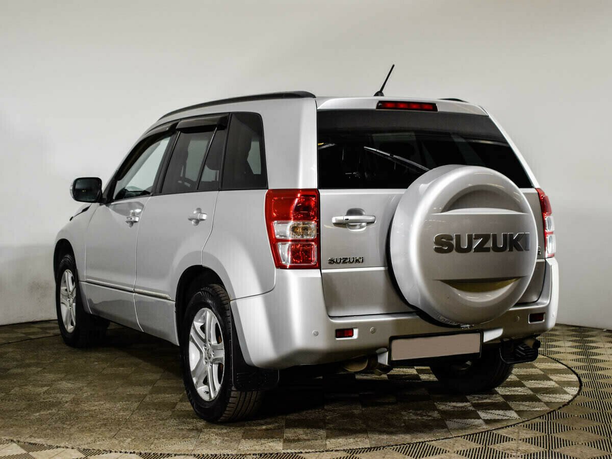 Suzuki Grand Vitara, 2.4 л, АТ, 2010 фото 6