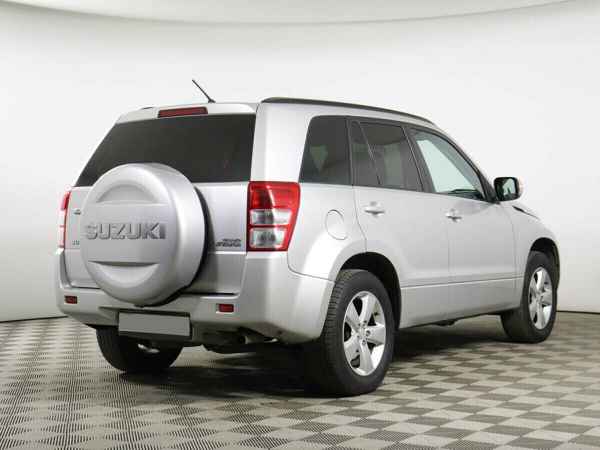 Suzuki Grand Vitara, 2.4 л, АТ, 2011 фото 5