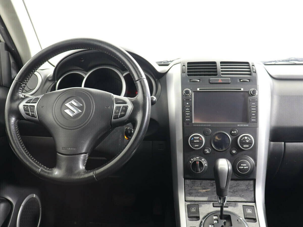 Suzuki Grand Vitara, 2.4 л, АТ, 2011 фото 8