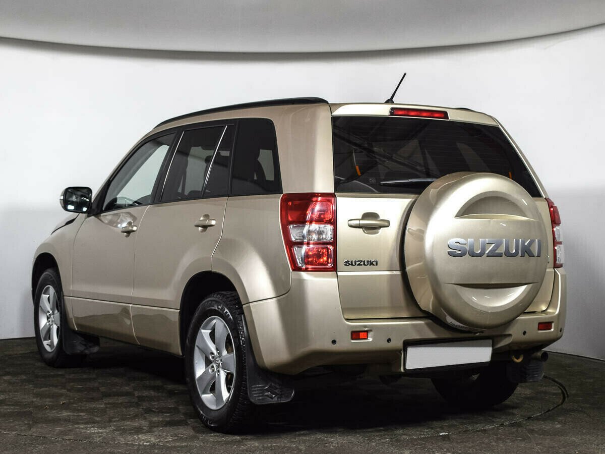 Suzuki Grand Vitara, 2.4 л, АТ, 2010 фото 5