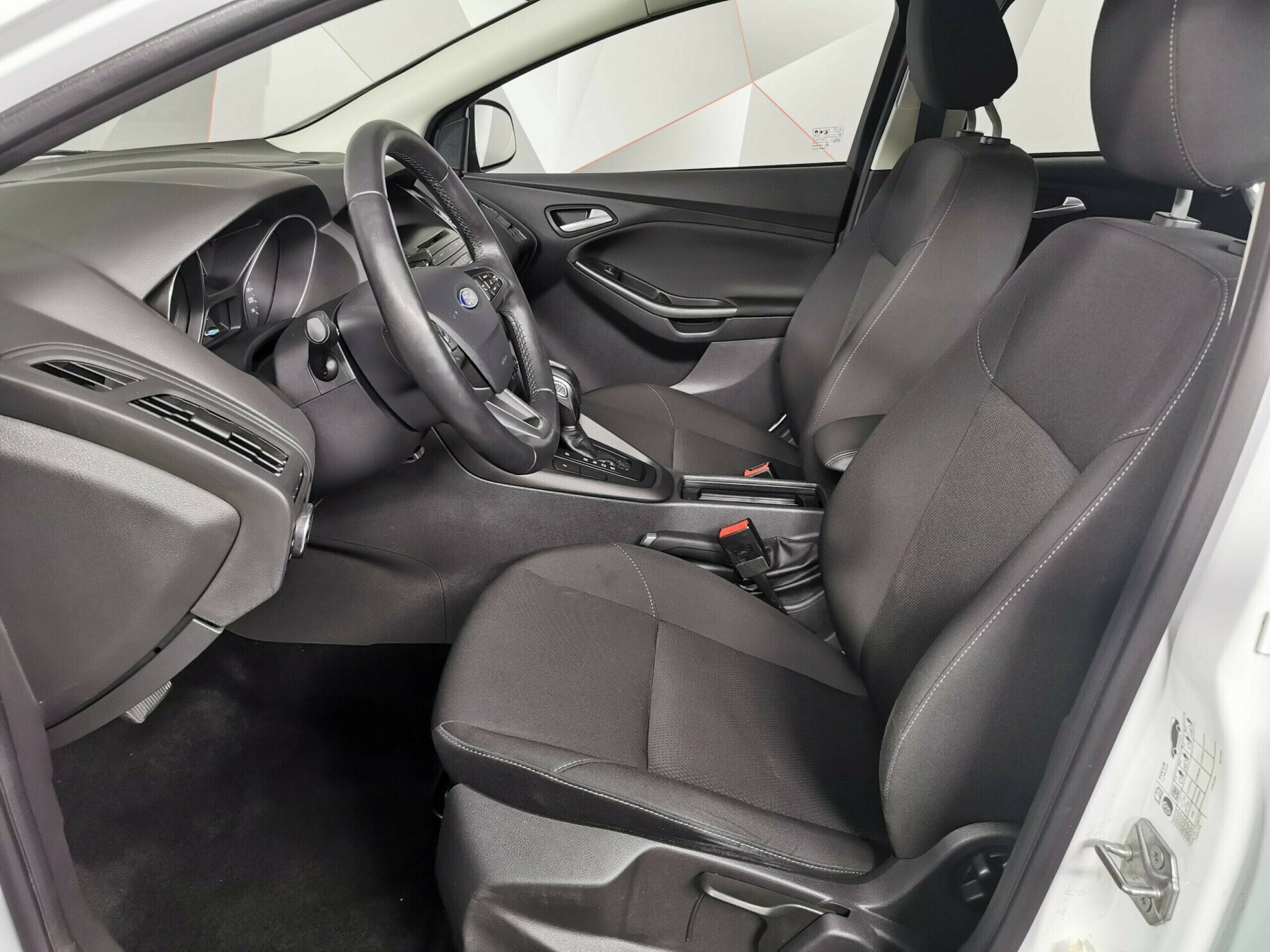 Ford Focus, 1.6 л, АТ, 2016 фото 2