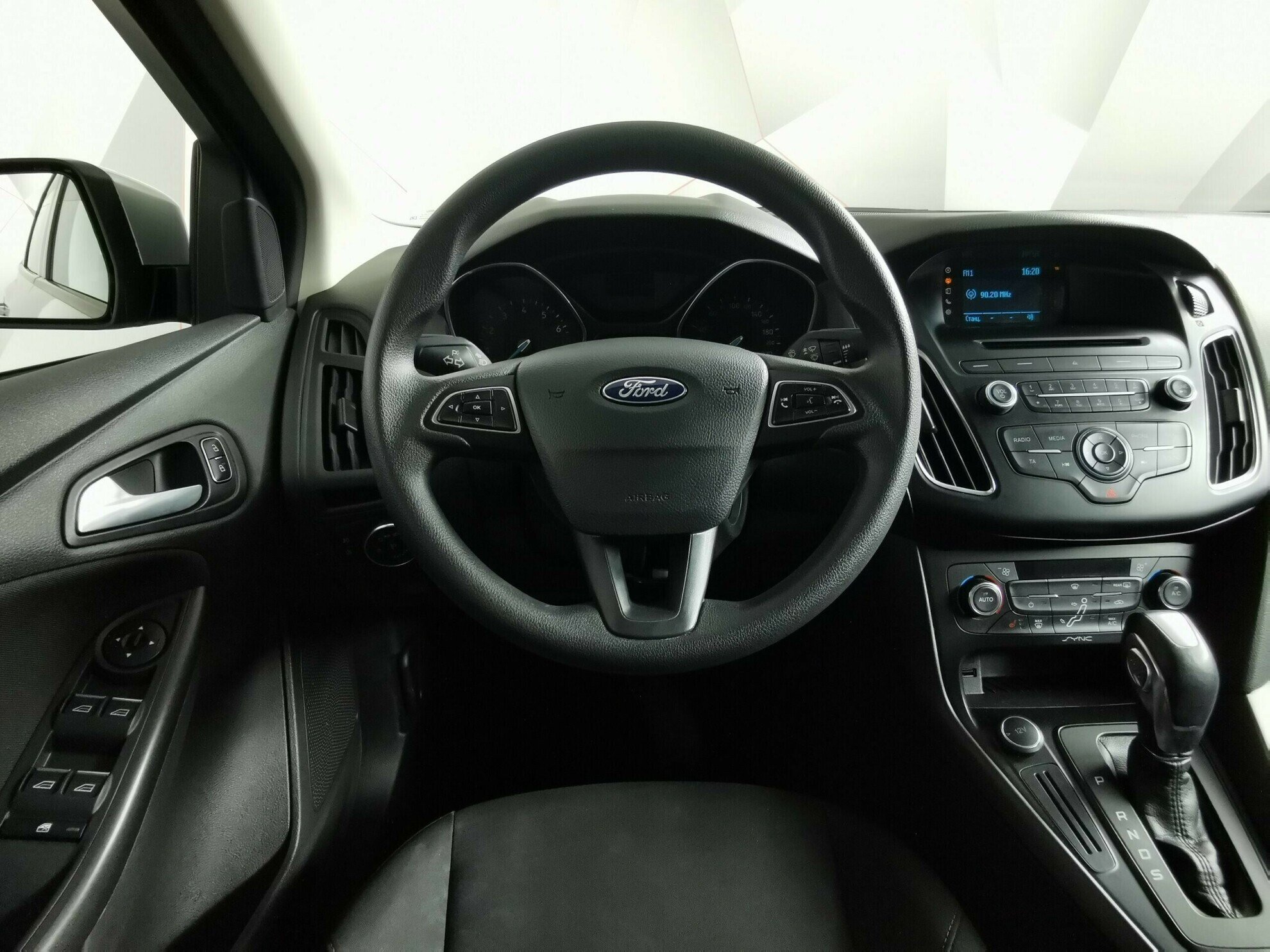 Ford Focus, 1.6 л, Робот, 2017 фото 8