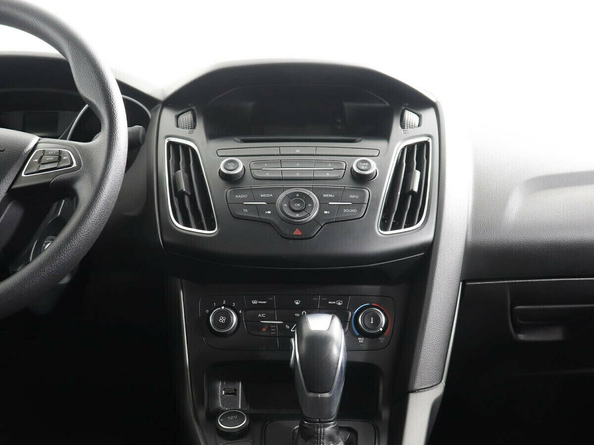 Ford Focus, 1.6 л, Робот, 2017 фото 8