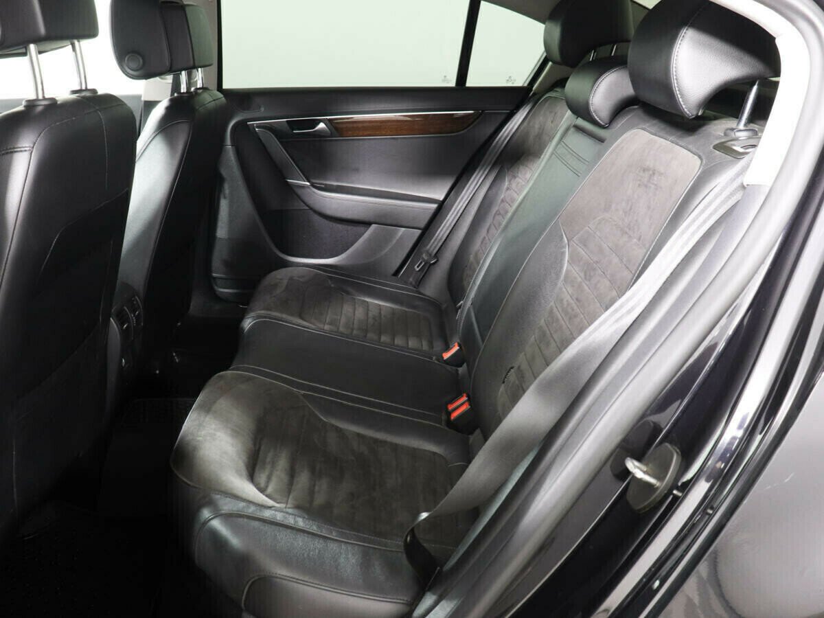 Volkswagen Passat, 1.8 л, Робот, 2013 фото 8