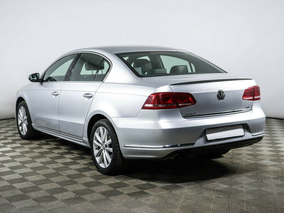 Volkswagen Passat, 1.8 л, Робот, 2014 фото 5