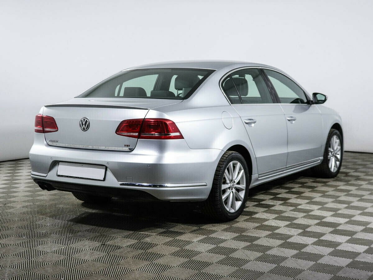 Volkswagen Passat, 1.8 л, Робот, 2014 фото 6