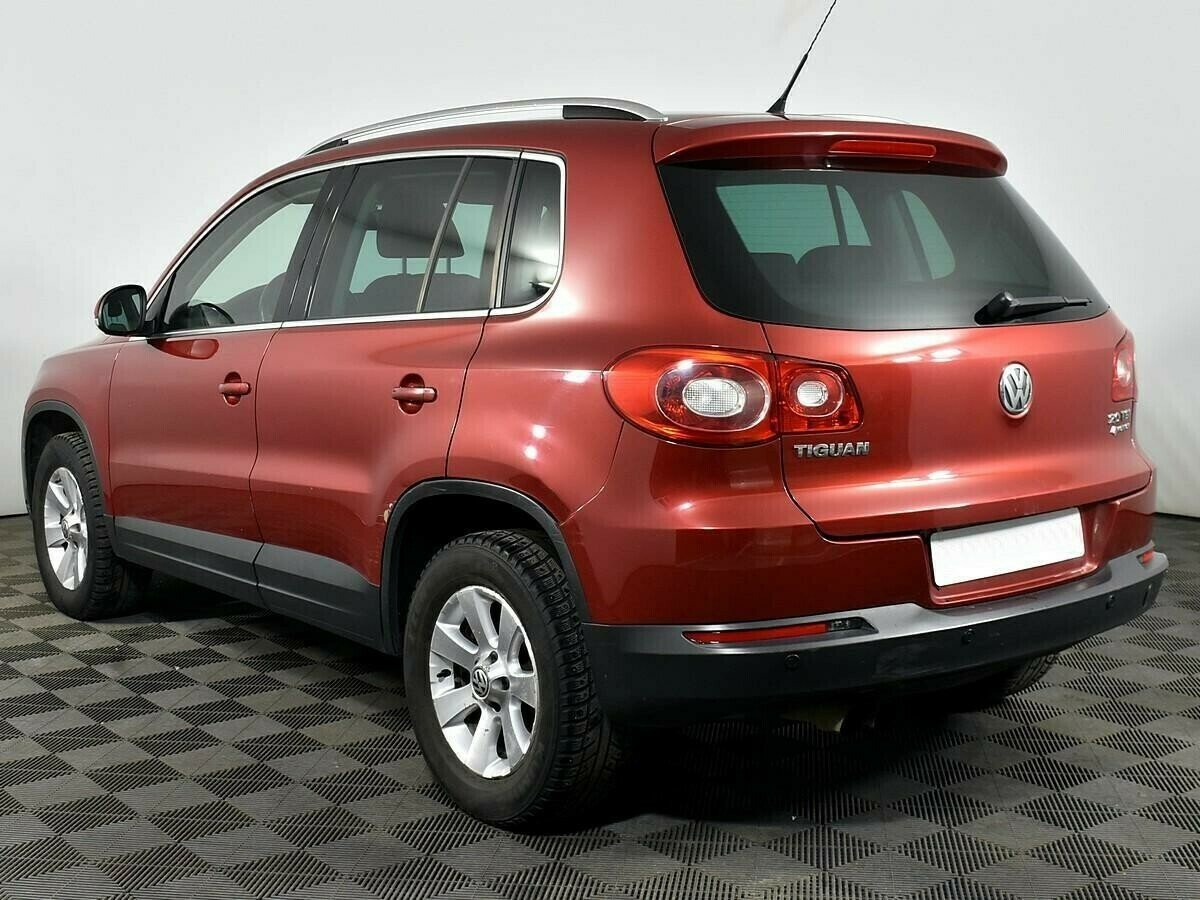 Volkswagen Tiguan, 2.0 л, АТ, 2011 фото 6