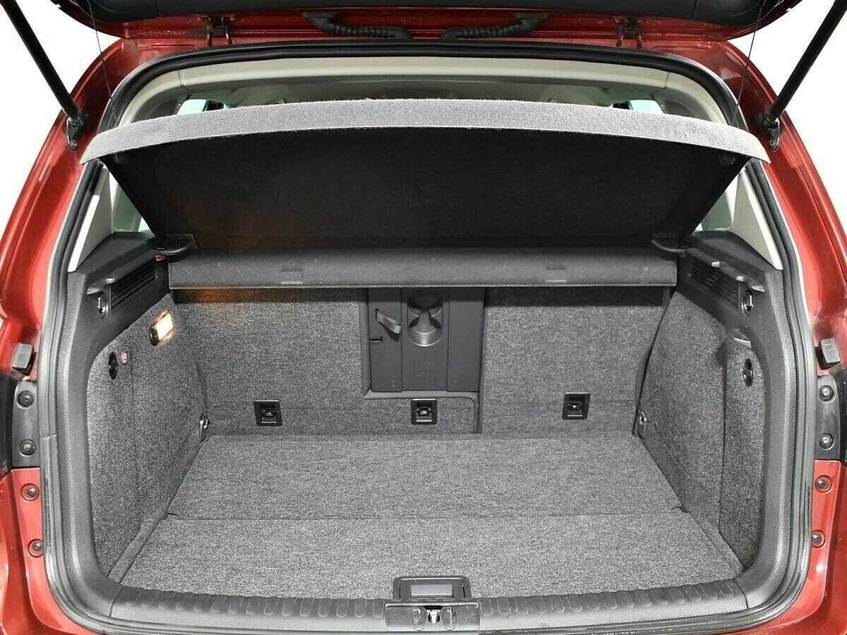 Volkswagen Tiguan, 2.0 л, АТ, 2011 фото 1