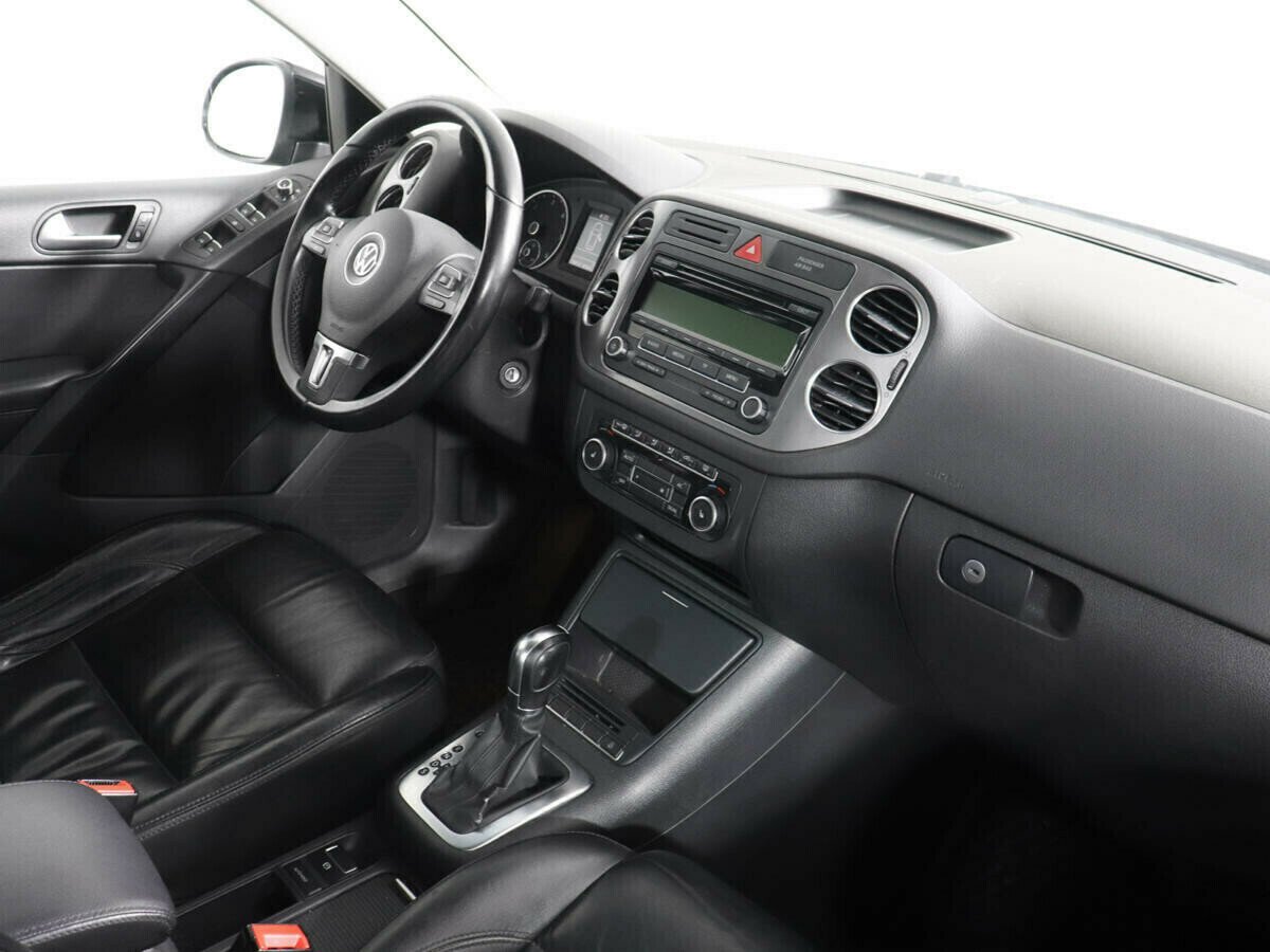 Volkswagen Tiguan, 2.0 л, АТ, 2010 фото 2