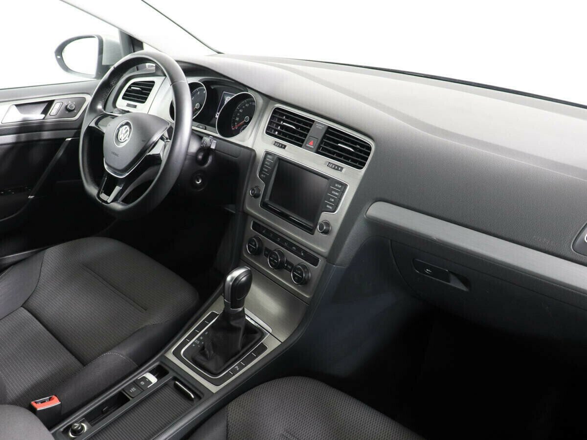 Volkswagen Golf, 1.6 л, АТ, 2017 фото 1