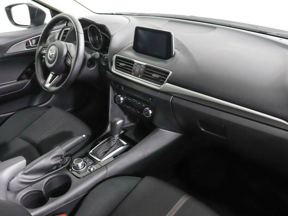 Mazda 3, 1.5 л, АТ, 2018 фото 2