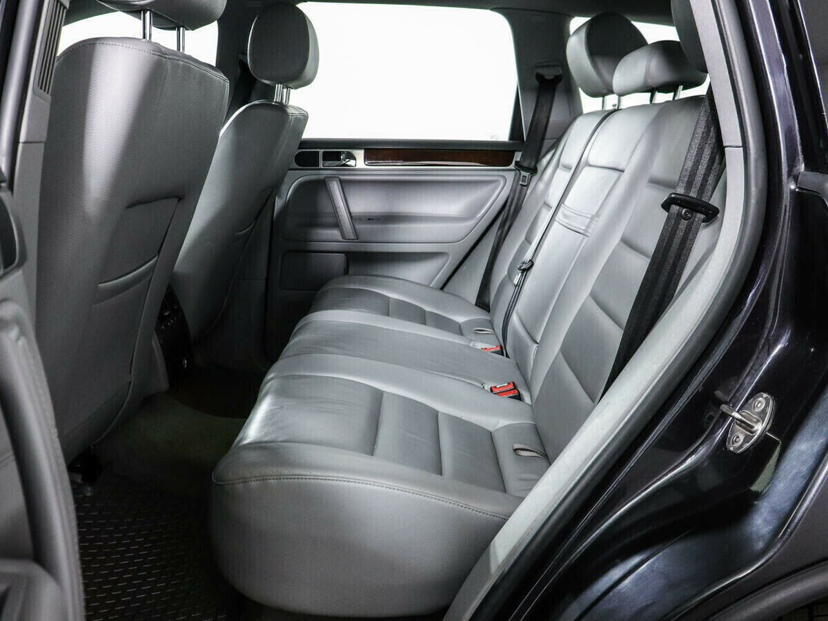 Volkswagen Touareg, 2.5 л, АТ, 2008 фото 1
