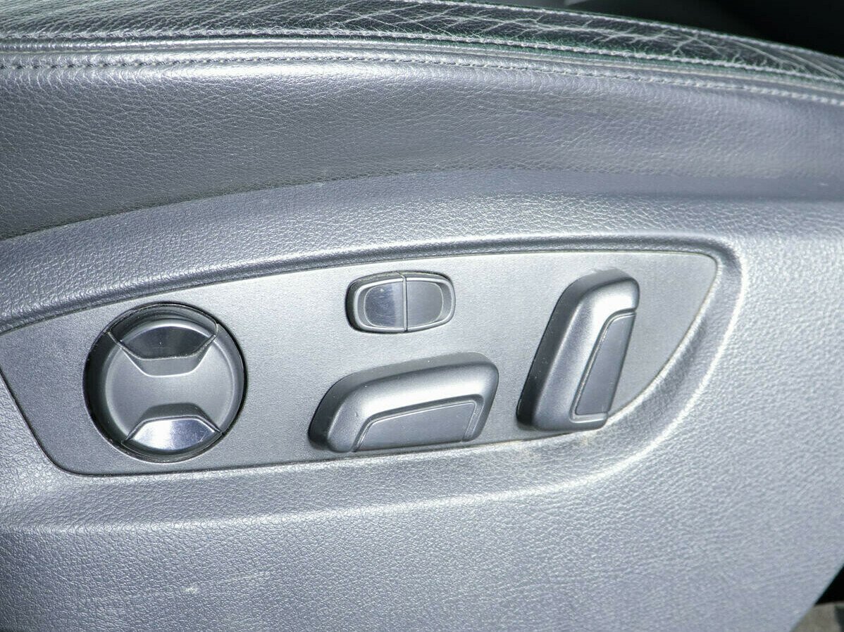 Volkswagen Touareg, 3.6 л, АТ, 2010 фото 2