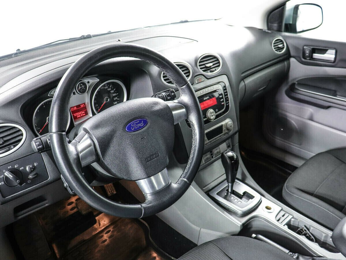 Ford Focus, 1.6 л, АТ, 2010 фото 7