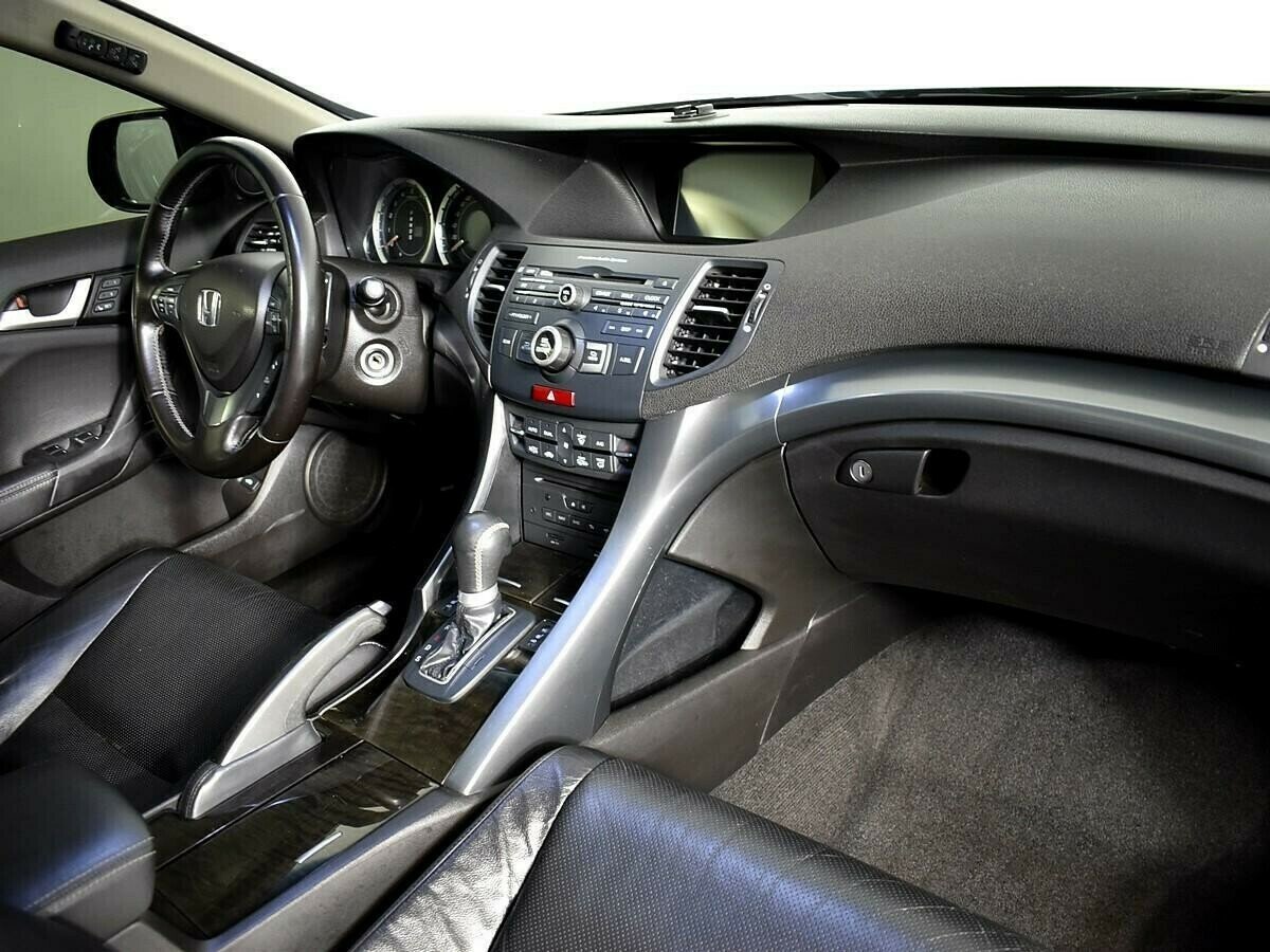 Honda Accord, 2.4 л, АТ, 2011 фото 1