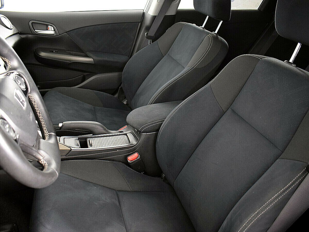 Honda Civic, 1.8 л, Вариатор, 2014 фото 2