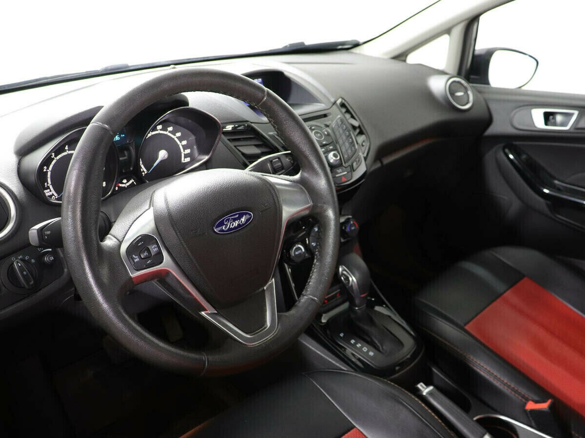 Ford Fiesta, 1.6 л, Робот, 2018 фото 2
