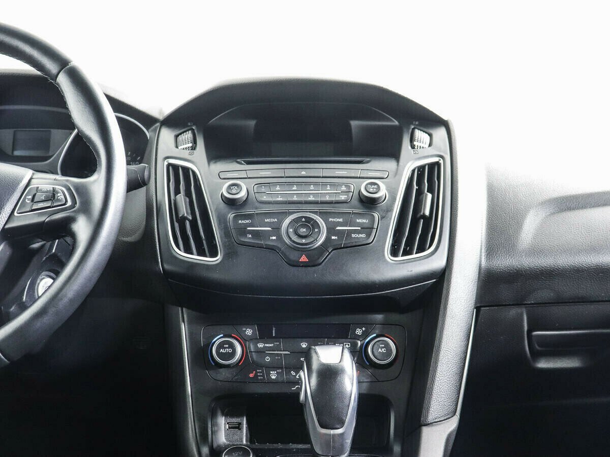 Ford Focus, 1.6 л, Робот, 2017 фото 9