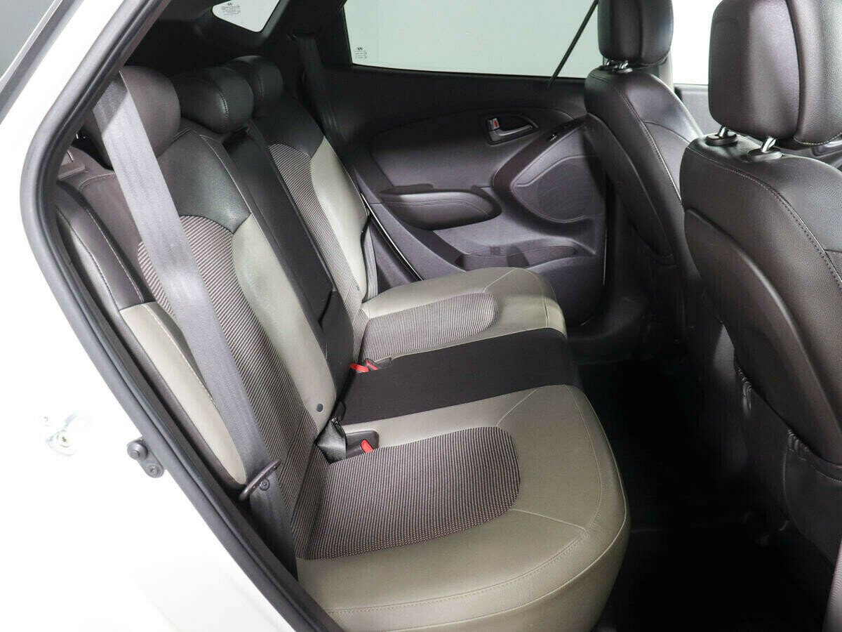 Hyundai ix35, 2.0 л, АТ, 2013 фото 8