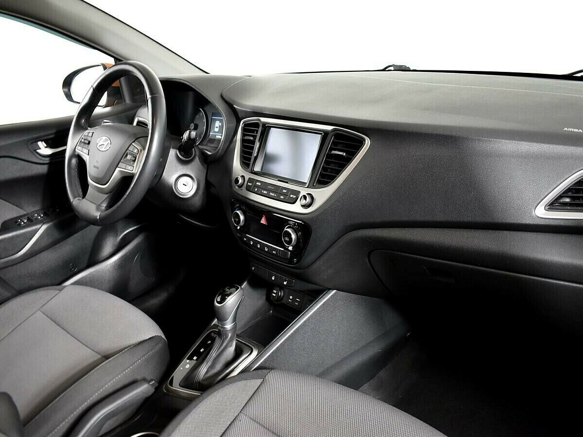 Hyundai Solaris, 1.6 л, АТ, 2018 фото 2